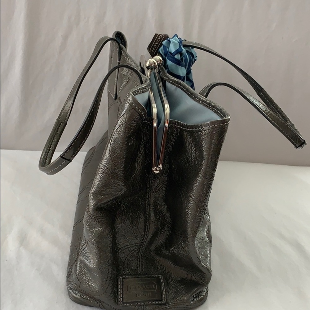 Handbag - Picture 5 of 6